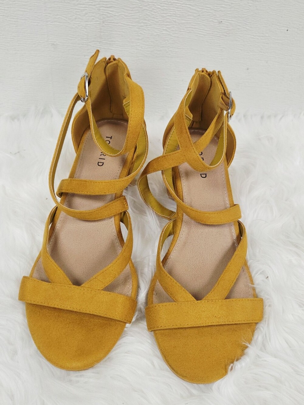 Torrid 9.5 Ww Extra Wide Mustard Strappy Block Heel Sandal - Picture 9 of 13